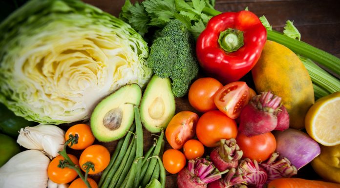 The Benefits of Mindful Eating: How to Enjoy Your Food and Improve Your Health