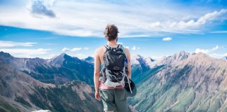 How to Stay Healthy and Fit While Traveling